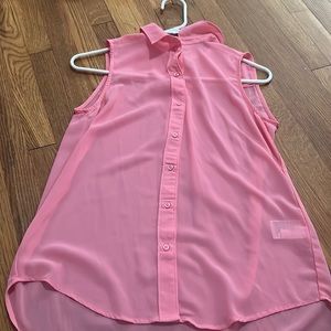 H&M lightweight pink sleeveless button up top